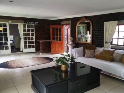 3 bedroom cottage to rent in Ruimsig