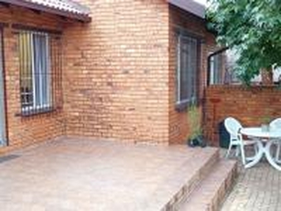 3 Bedroom Simplex to Rent in Safarituine - Property to rent