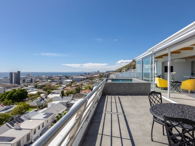 4 Bedroom Apartment To Let in Fresnaye