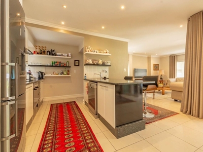 Apartment For Sale in CRAIGHALL