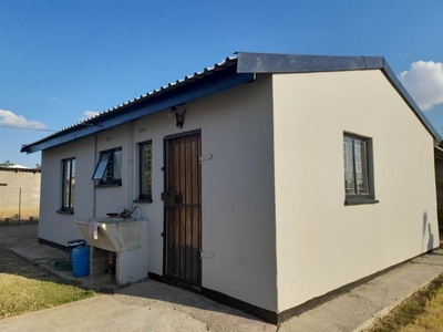 2 Bed House in Acaciaville