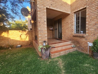 2 Bedroom apartment to rent in Faerie Glen, Pretoria