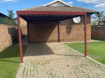 2 Bedroom townhouse - freehold to rent in Witbank Ext 10