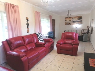 3 Bedroom House To Let in Carrington Heights