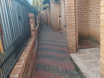 3 Bedroom house to rent in Mamelodi East, Pretoria