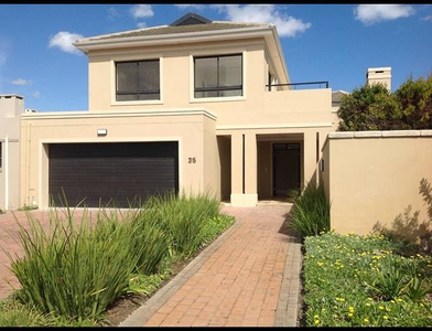4 bed property to rent in sunset links