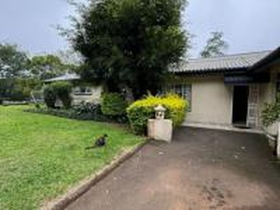 4 Bedroom House to Rent in Hillcrest - KZN - Property to ren