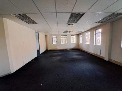 Affordable modern offices to Let with easy access from the N14