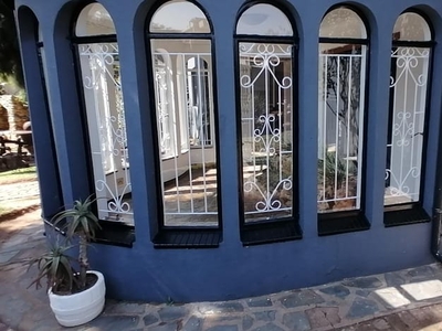 Semi-detached cottage to rent in Northmead, Benoni