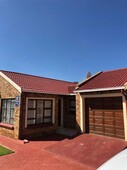 3 Bedroom House For Sale in Riviera Park