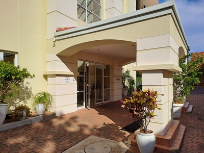 3 Bedroom Apartment To Let in La Lucia Ridge