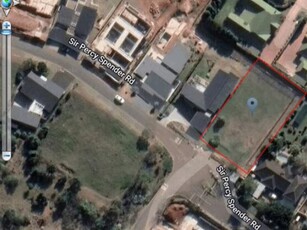 1 311 m² Land available in Montrose