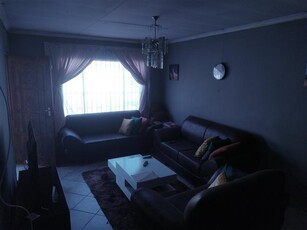 2 Bed Duplex in Rustenburg Central