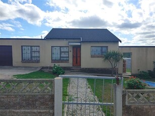 2 Bed House in Uitenhage Central