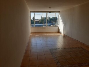 2 Bedroom Apartment To Let in Dowerglen