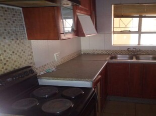 2 Bedroom apartment to rent in Florida Lake, Roodepoort