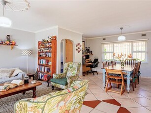3 Bed Townhouse in Padfield Park