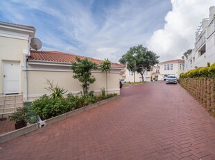 3 Bedroom Townhouse To Let in La Lucia