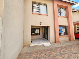3 Bedroom Townhouse to rent in Eagles Crest