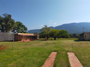 3.2 ha Farm in Rustenburg Central