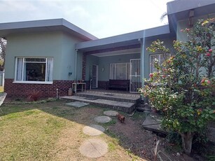 4 Bed House in Hutten Heights