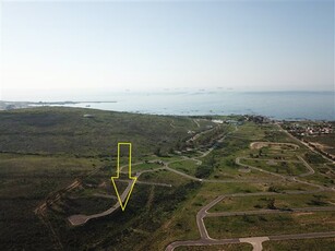 484 m² Land available in St Helena Views