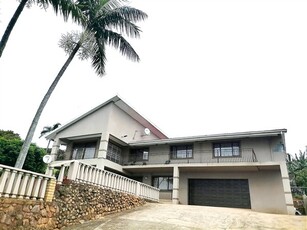 8 Bed House in Isipingo Rail