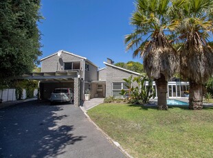 House For Sale in Constantia