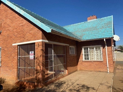 3 Bed House in De Aar