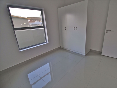 3 bedroom apartment for sale in Edgemead