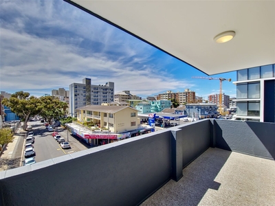 3 Bedroom Apartment Sold in Sea Point