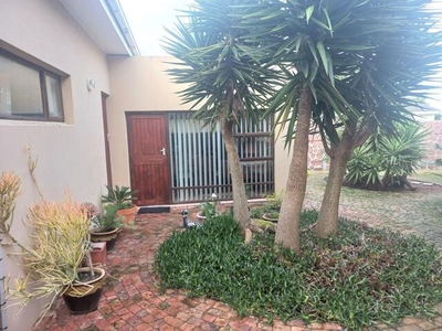 Apartment For Rent In Yzerfontein, Western Cape