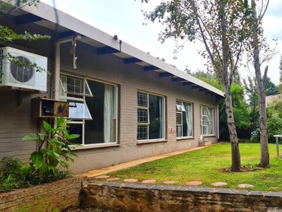 House For Sale In Heuwelsig, Bloemfontein