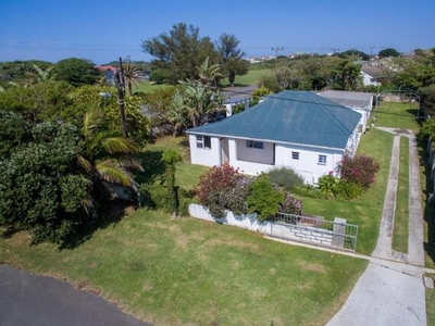 House For Sale In Kidds Beach, East London