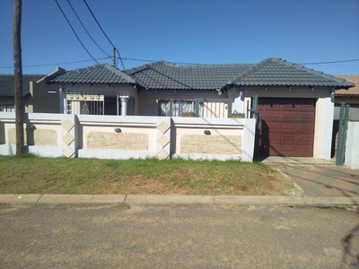 House For Sale In Kwaguqa Ext 10, Witbank