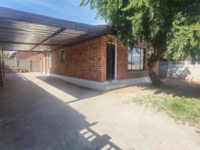 House For Sale In Retswelele, Kimberley