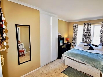 1 Bedroom Apartment in Secure Complex - Milnerton Central