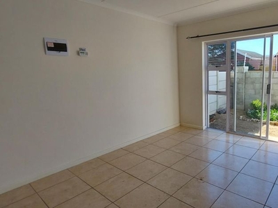 2 Bedroom apartment to rent in Cravenby, Parow