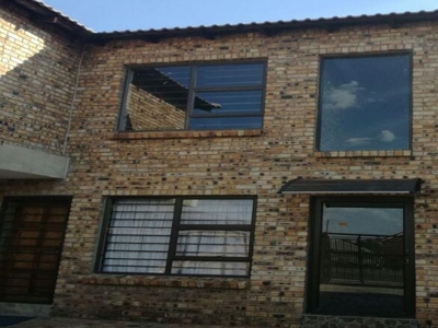 2 Bedroom flat to rent in Lenasia Ext 13, Johannesburg