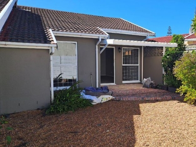 2 Bedroom house to rent in Diep River, Cape Town
