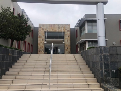 394m² Office To Let in Greenstone Hill