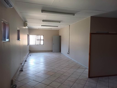 400 m² Commercial space in Sasolburg