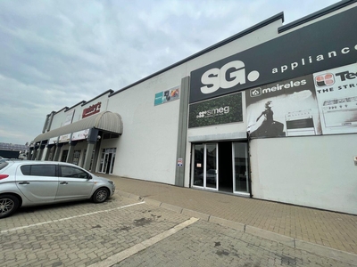 400m² Retail To Let in Bartletts