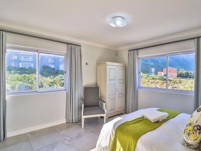 8 bedroom, Bettys Bay Western Cape N/A