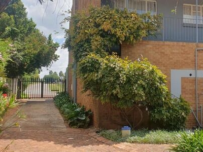 Apartment For Sale In Floracliffe, Roodepoort