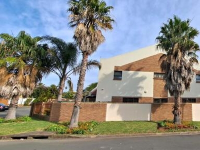 House For Sale In Beacon Bay, East London