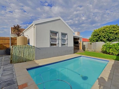 House For Sale In Diep River, Cape Town