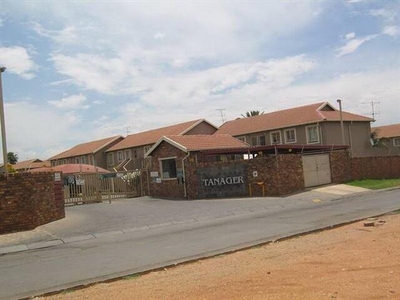 Townhouse For Sale In Glen Marais, Kempton Park