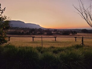 13 ha Farm in Hekpoort