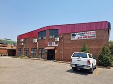2,045m² Warehouse For Sale in Gateway Industrial Park